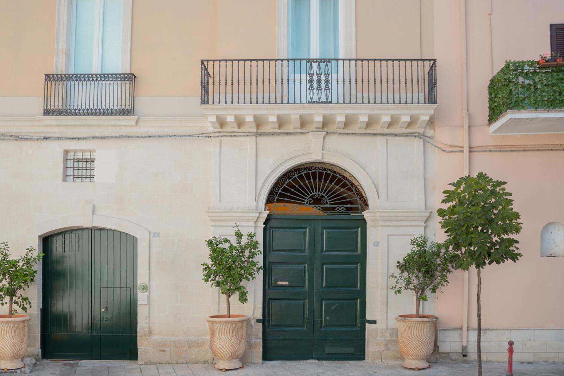 Отель Palazzo Matteo Нардо Экстерьер фото